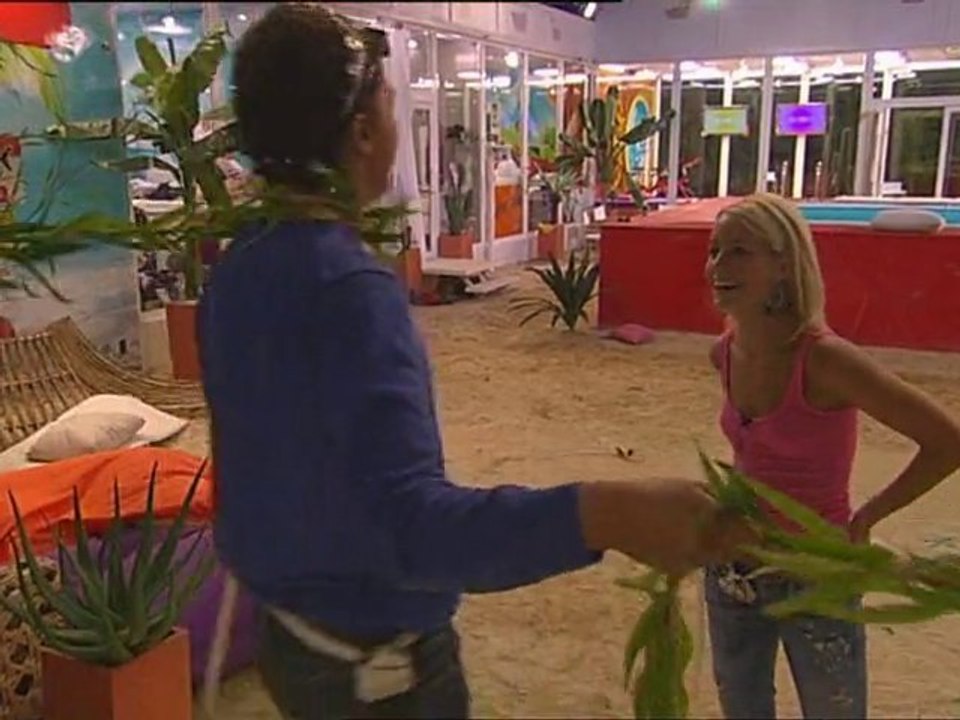 Flo et Marie enchaînés à la porte de sortie !