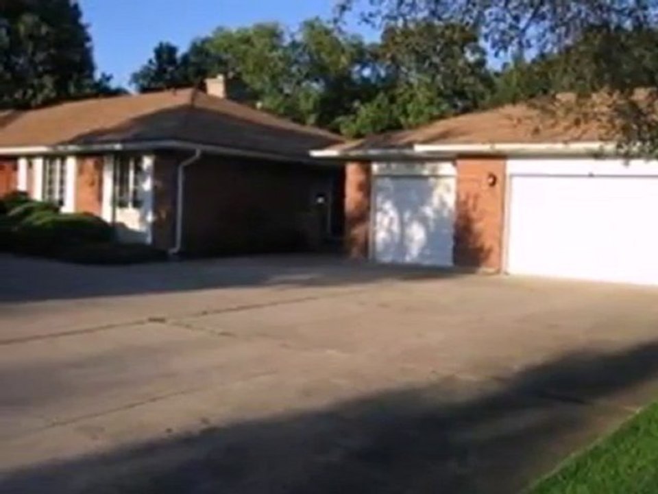 Homes for Sale - 2 Concord Dr - Oak Brook, IL 60523 - Coldwe