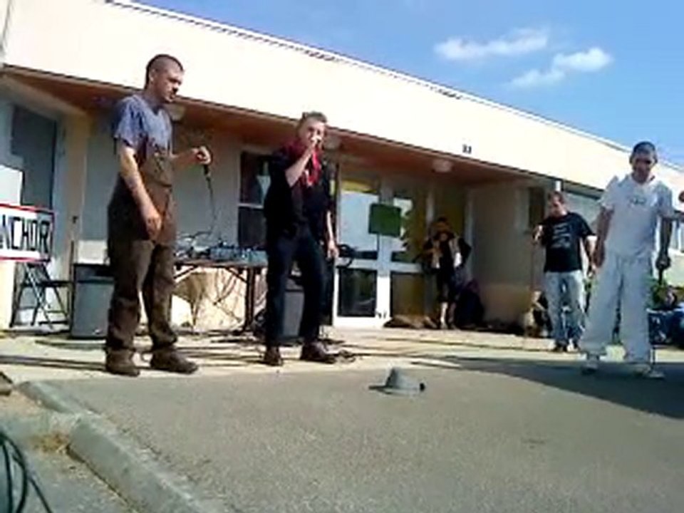 L'ALERTE ROUGE et BUSTA''MER (KS) - HIP HOP DE GAUCHISTE - Festival African' Riboul - 19/06/2010