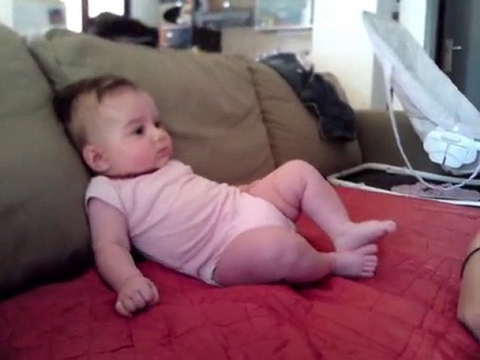 Vidéo 4ème mois je reste assise