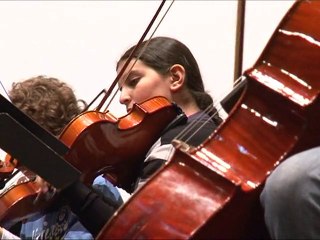 London Symphony Orchestra takes a bow to young French players