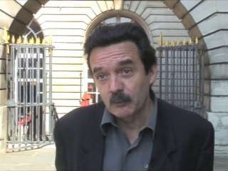 Edwy Plenel au palais de justice de Paris le 24 juin 2010