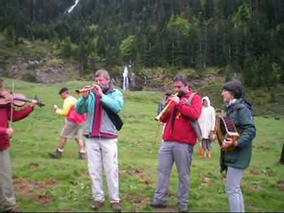 Transhumance en vallée de Bethmale 6.06.2010