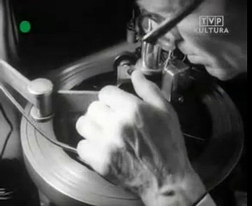 Mieczysław Fogg - W małym kinie