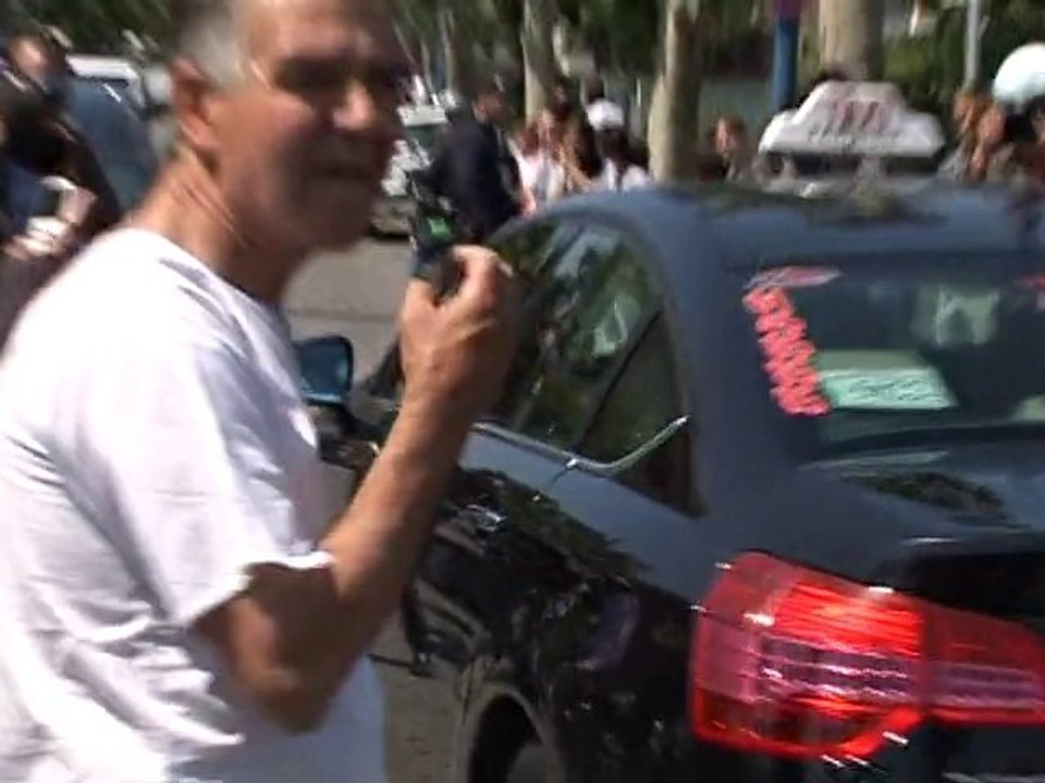 Football365 : L'arrivée des Bleus au Bourget