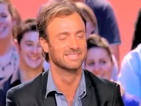 Thierry Henry joue à Mario Kart