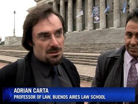 Argentinian street sweeper trades broom for the law