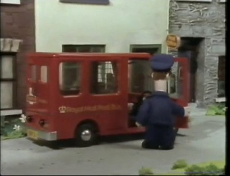Postman Pat - Postman Pat Takes The Bus (part 1/3)