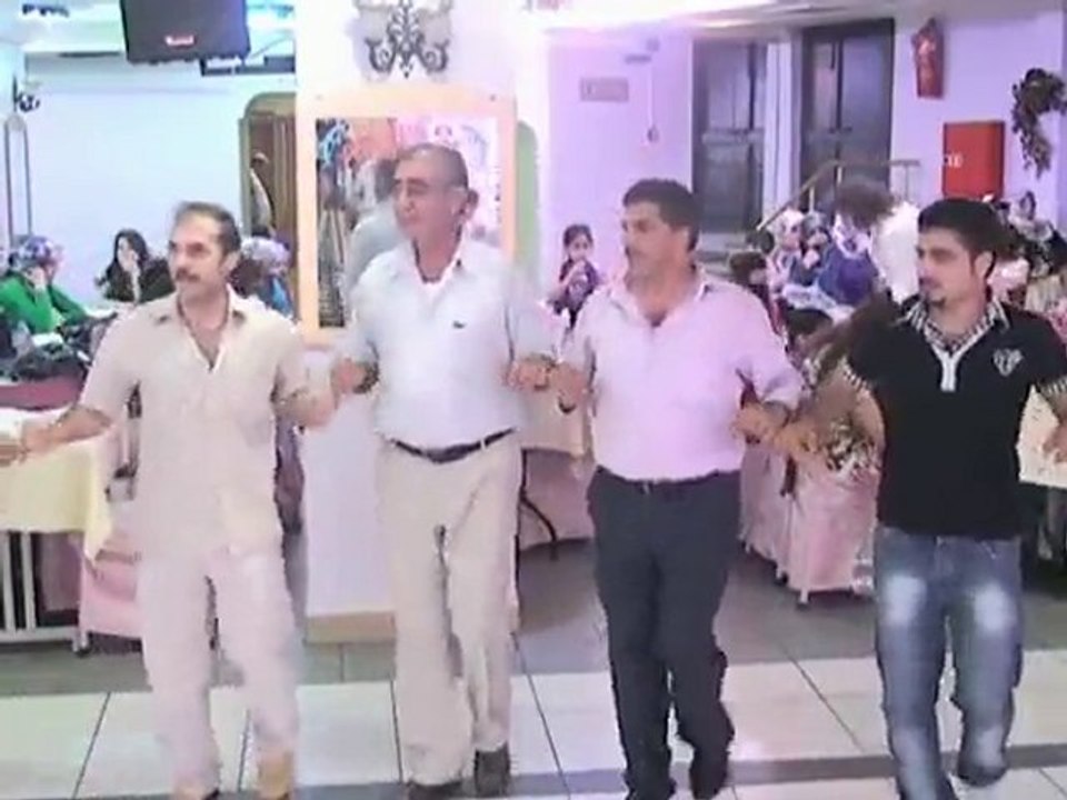 Sünnet düğününden görüntüler 3 www.aricak.org