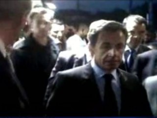 Sarkozy insulté: interpellation musclée, journaliste giflé