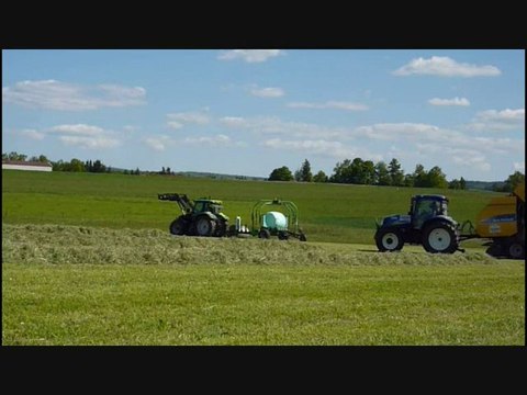 Pressage et enrubannage / Pressing of hay