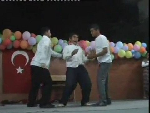 KOMEDİ DANS ÜÇLÜSÜ