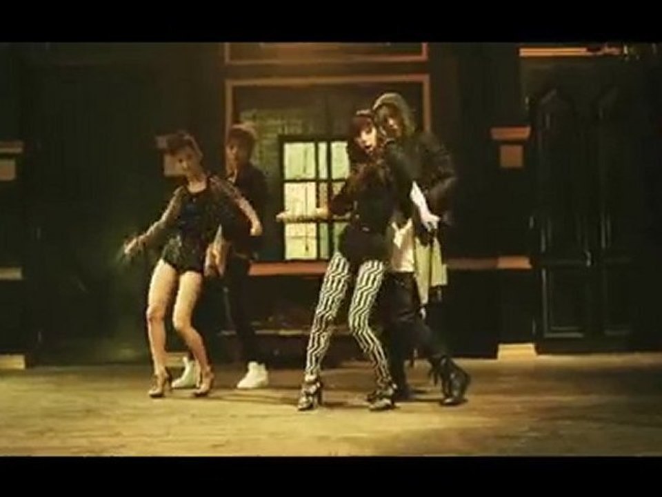 B2Y - Be Crazy (Ver.1)