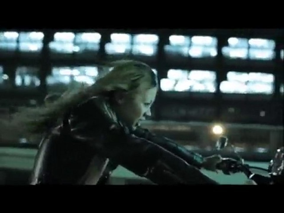 土屋アンナ - Atashi [PV]