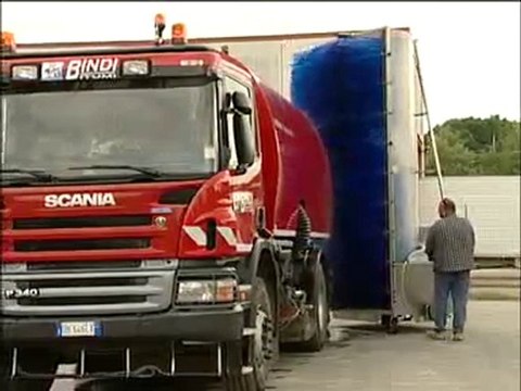 TANK-EZ Tanker Truck Washing - Clean fleets, happy wallets!