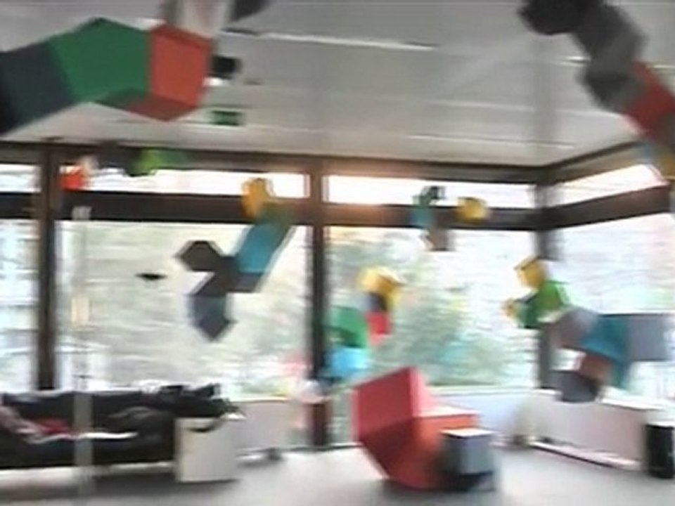 Pamelia Kurstin explains the Theremin