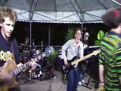 De Routes en roots fête la ZIK à fontainebleau 2010-mensonge