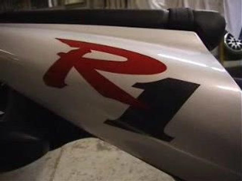 YAMAHA R1 et ma r1 190 ch sur la roue arriere