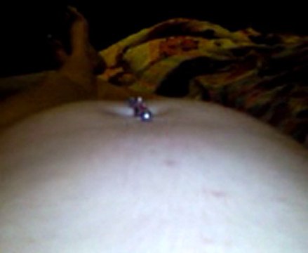 ma fille qui bouge dans mon bidou a 28 sa et 2 jour