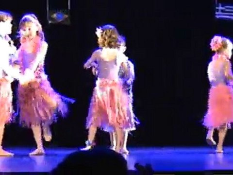 Gala de danse juin 2010 : Marilou en Tahitienne