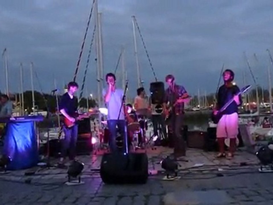 Grass is green - Crazy Pedro