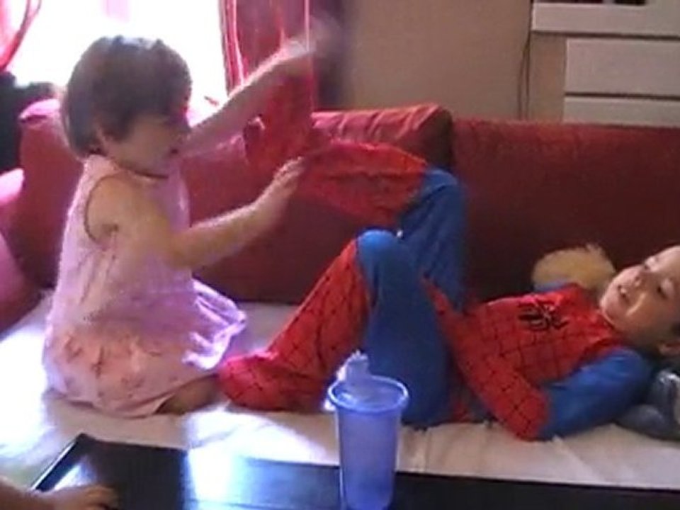 Joyeux anniversaire.... Allez souffle... version Emma :)