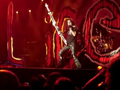 Hellfest 2010 - Alice Cooper - Im Eighteen (Extrait)