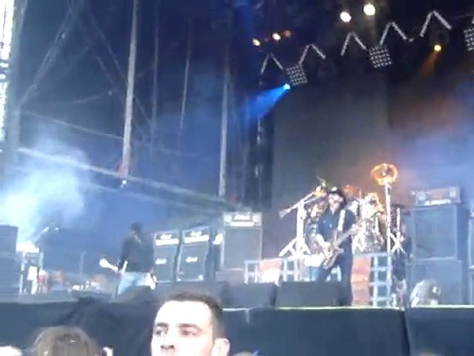Hellfest 2010 - Motörhead - Entrée, Iron Fist + Be My Baby