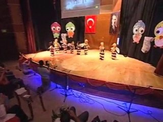 Ulaş sahnede