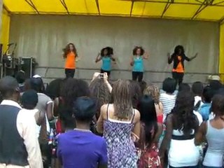 MATONGE EN COULEURS-JEUNES DE BAYAYA