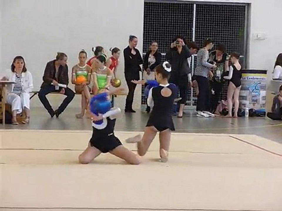 DUO J3 2010 MARIE ET AUDREY