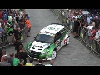 Download Video: IRC Rallye d'Ypres samedi avant le podium.wmv