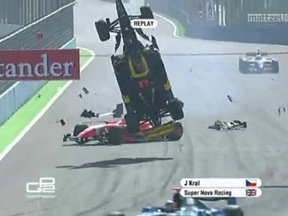 GP2 saison 2010 Valence sprint race Kral terrible crash