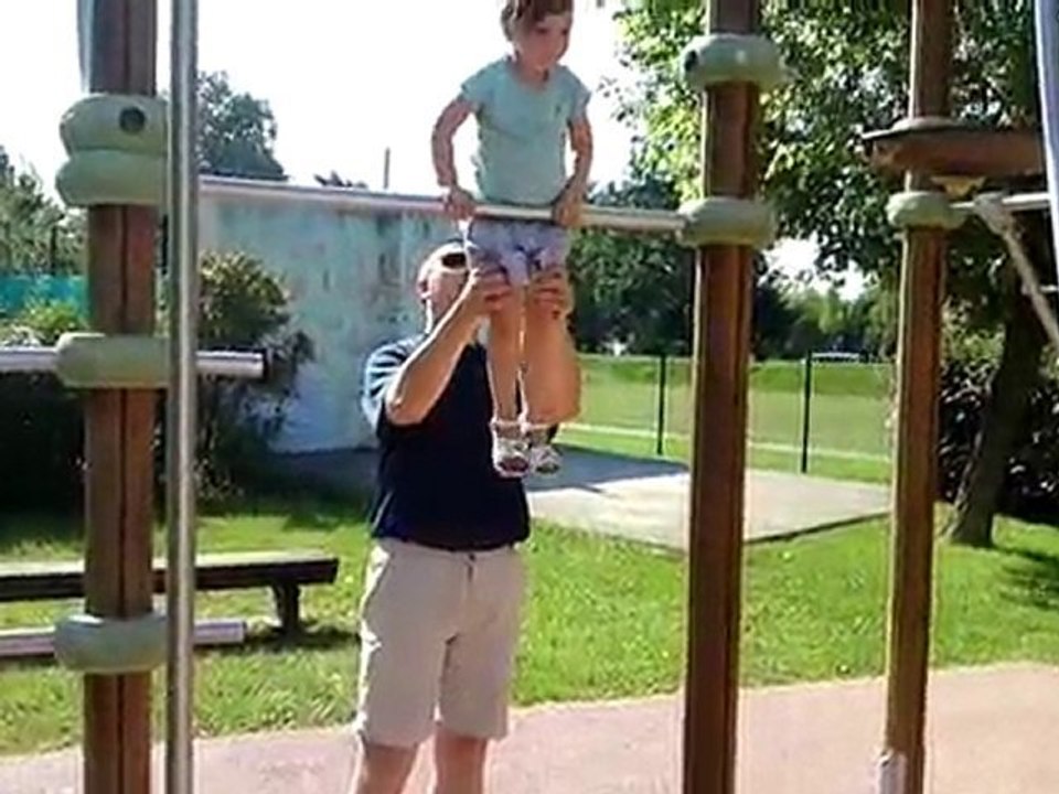 Sarah gym barre fixe