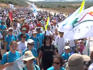 Captured soldier's family start march to Jerusalem