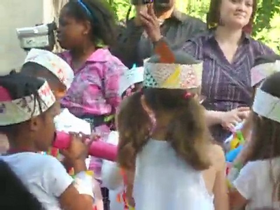 Armony à la fête de l'école ( partie 2)