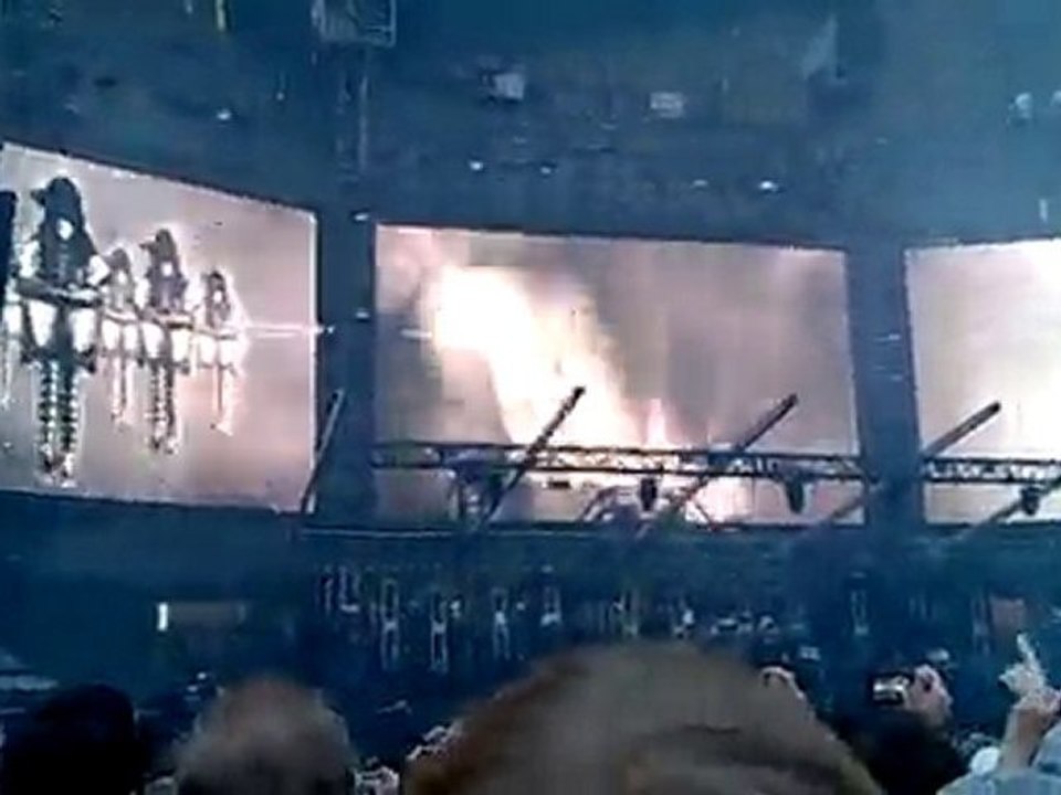 Intro Indochine - Stade de France