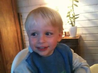 Grimaces avec mon cousin