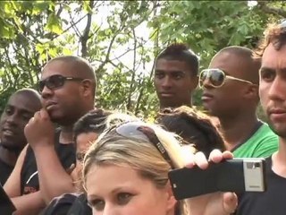 Des bénévoles Orange Rockcorps "à la bien"!