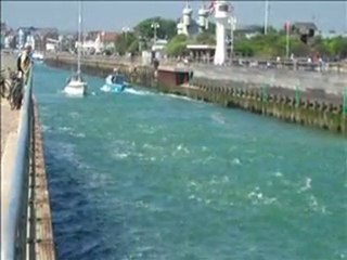 Littlehampton Entrance, River Arun - Fast Flowing River