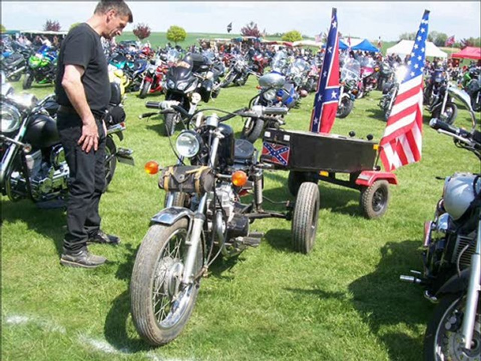 MERY LA BATTAILLE RASSEMBLEMENT DE VEHICULE US