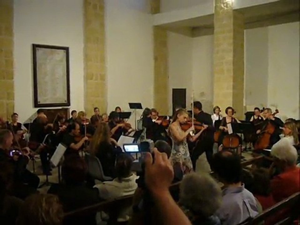 GALLARGUES LE MONTUEUX 2010 - Bal Sheem Soliste Odile RADET