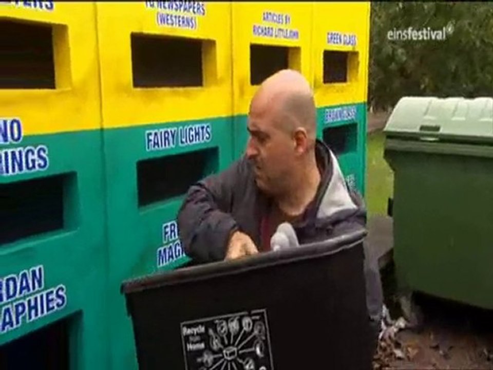 Waste separation (mülltrennung) - by omid djalili