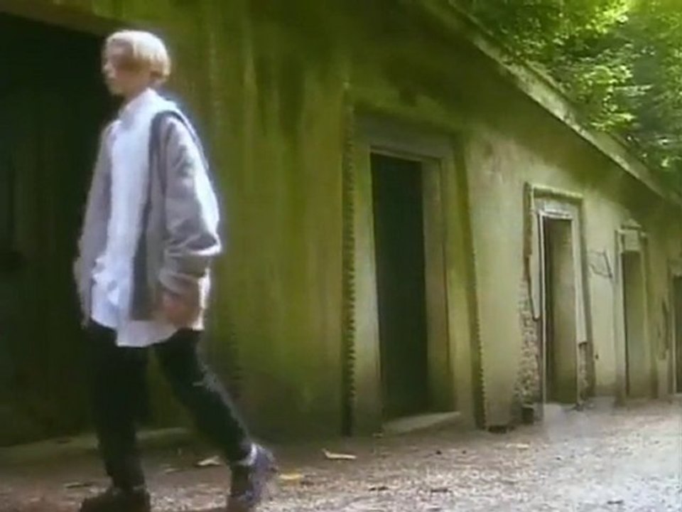 Liam O'Kane ''How Can I Keep From Singing''