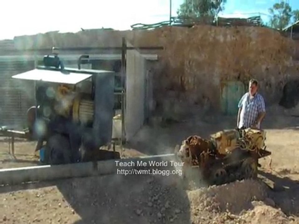 Machine to dig Coober Peddy - TMWT