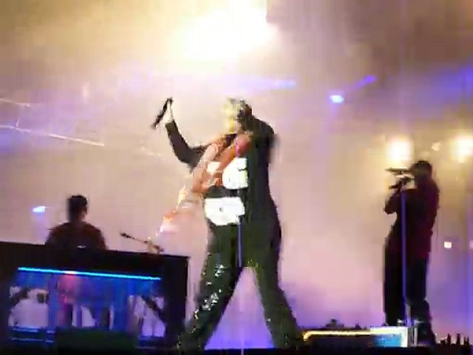 Diam's dans le noir solidays 2010