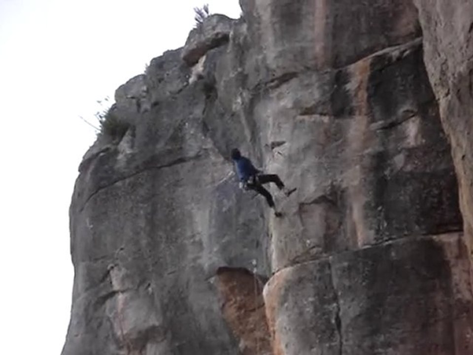 kiki tente un Jeté suicidaire !