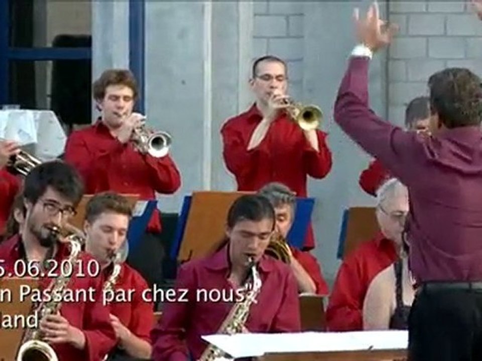 LA CAMERA EN BALADE - "En passant par chez nous"