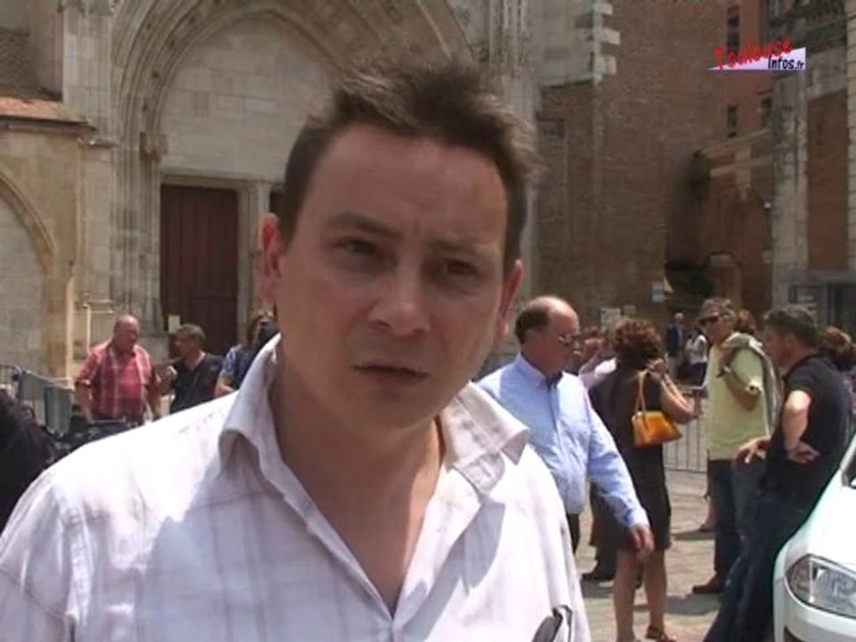 Soutien à Hervé Ghesquières et Stéphane Taponier