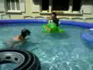 Marine dans ma piscine